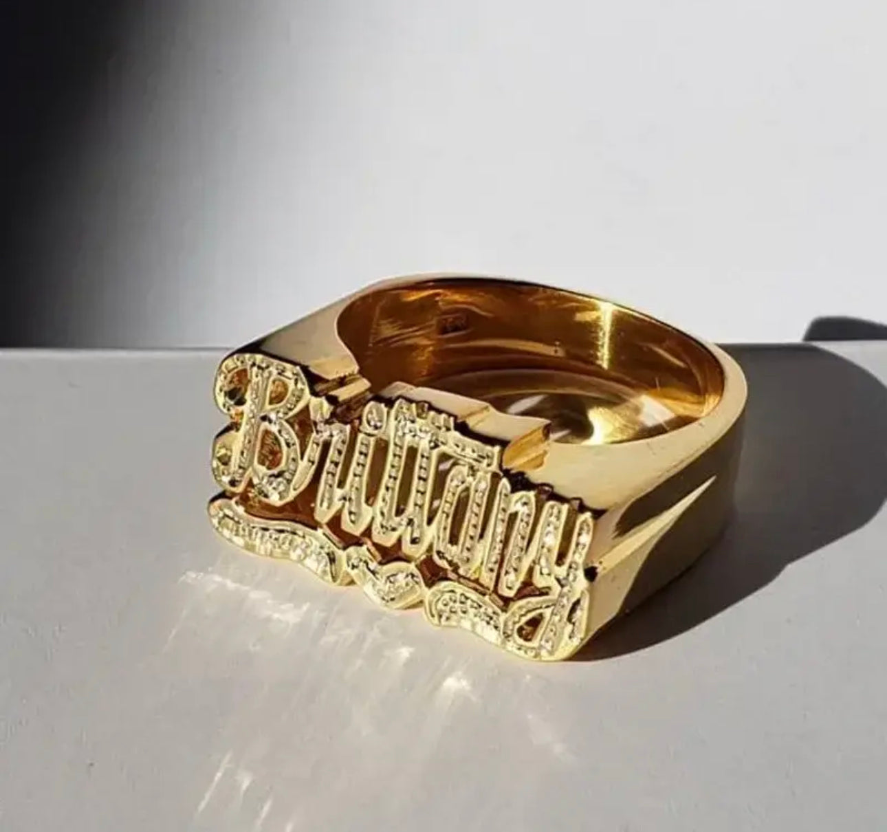 Name ring